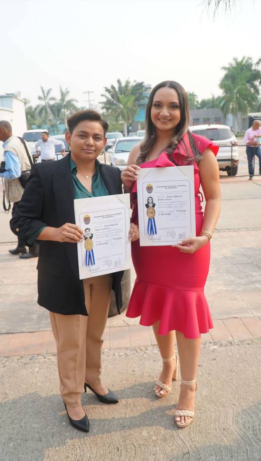 Elda López y Ángela Padilla