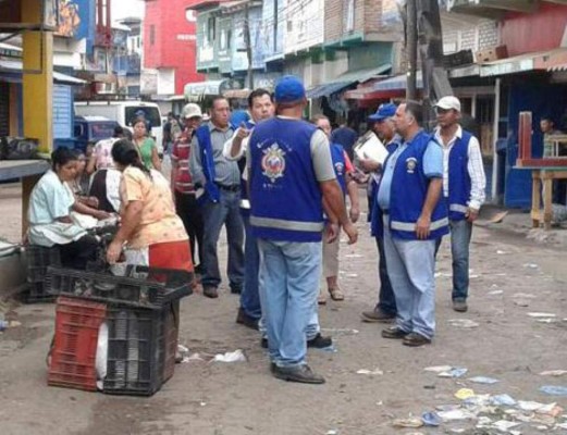 Reubican a vendedores del mercado Zonal Belén