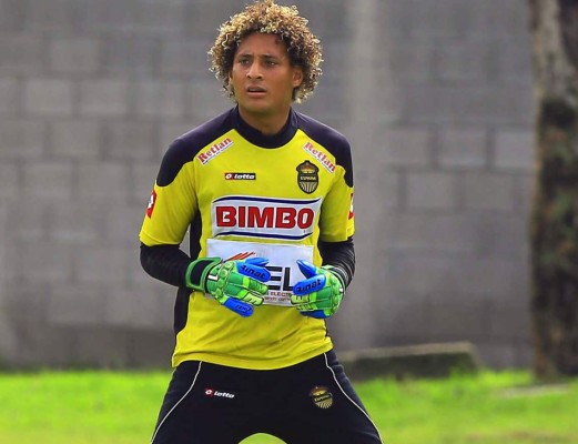 Kevin Hernández: 'Cualquiera de los tres que juegue no debe aflojar”