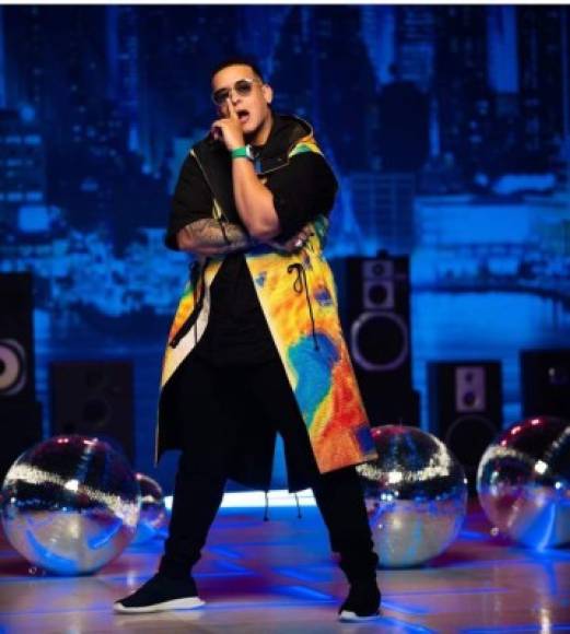Daddy Yankee se ha colocado en la cima del mundo con éxitos como 'Despacito', 'Dura' y 'Con Calma', dominando todas las carteleras musicales del globo terráqueo.