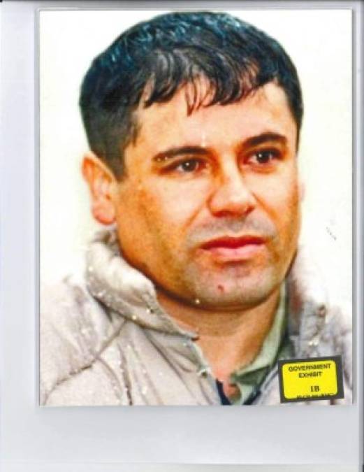 Nacido el 4 de abril de 1957 en la localidad de Badiraguato (Sinaloa, norte de México) y apodado el Chapo por su baja estatura, el todopoderoso emperador de las drogas creció en una familia pobre en un rancho conocido como La Tuna.<br/><br/>Se inició en el mundo de las drogas a los 15 años cuando comenzó a cultivar y vender marihuana y opio, 'la única manera de tener dinero para comprar comida y sobrevivir', según dijo en su famosa entrevista con el actor Sean Penn.<br/>