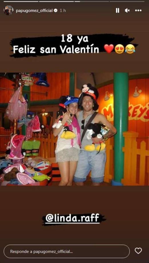 El jugador argentino publicó una divertida, pero carismática foto con su pareja con el siguiente mensaje: “Feliz San Valentín” 