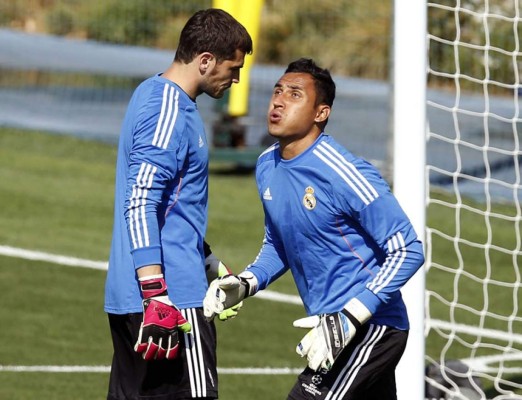 El tico Keylor Navas jugará de titular ante Elche en lugar de Casillas