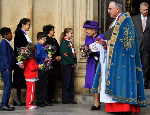 La reina Isabel II y su familia celebran los 70 años de la Commonwealth