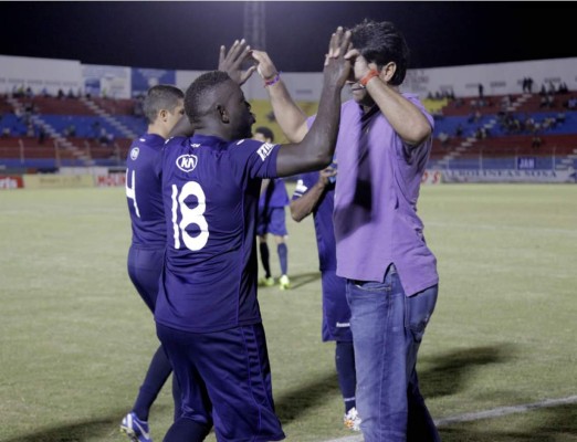 Motagua olvida sus penas con el Victoria