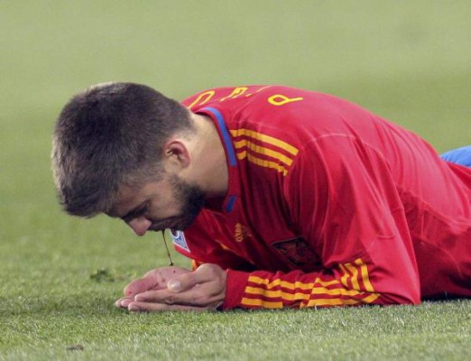 En España recuerdan a Honduras tras la renuncia de Piqué