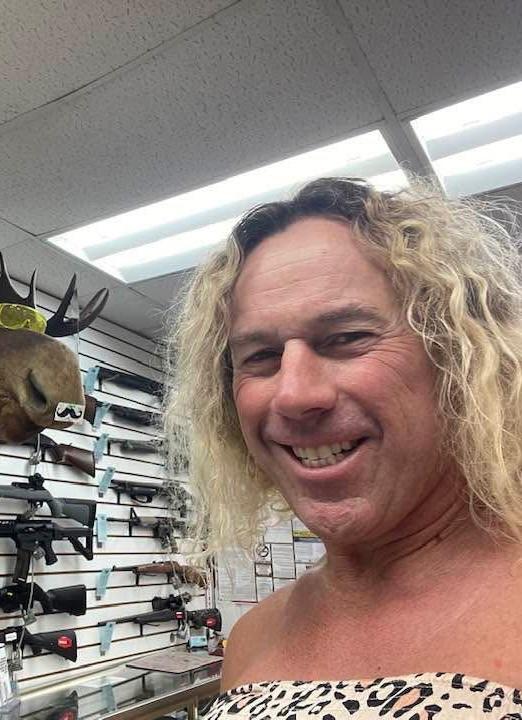 Revelan el rostro del atacante en partido de hockey; su exesposa y su hijo las víctimas