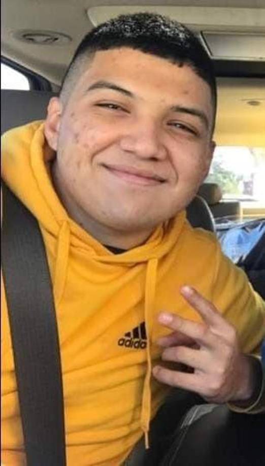 “Carnalito por favor no seas así conmigo, cómo me vas a dejar, se supone que yo por ser el mayor usted era el que me tenía que enterrar a mí y no yo a usted”, cerró.