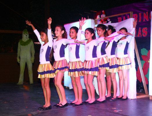 Alumnos sorprenden con el evento Bambinos - AIM Christmas Edition