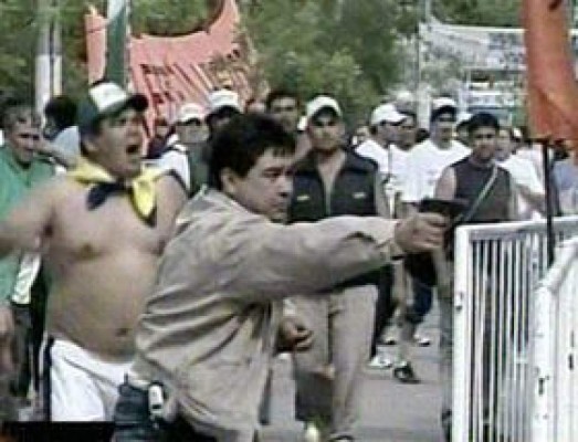 Incidentes impiden homenaje fúnebre a ex presidente Perón