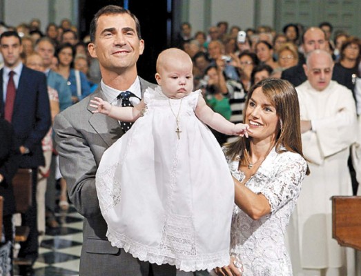 Sofía ante la Virgen