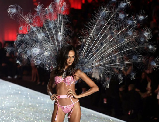 Derroche de sensualidad en el desfile de Victoria's Secret