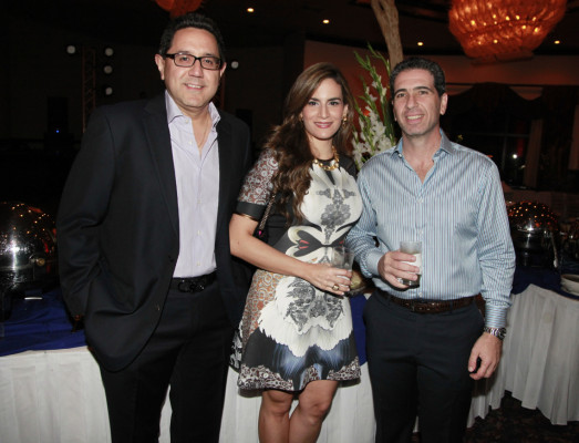 Alcalde Armando Calidonio y su familia son agasajados