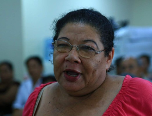 Unas 50 toneladas de basura se acumulan al mes en las playas de Omoa