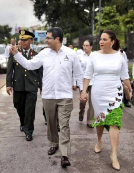 Para el 2016 la primera dama lució este vestido siempre haciendo honor a la naturaleza.