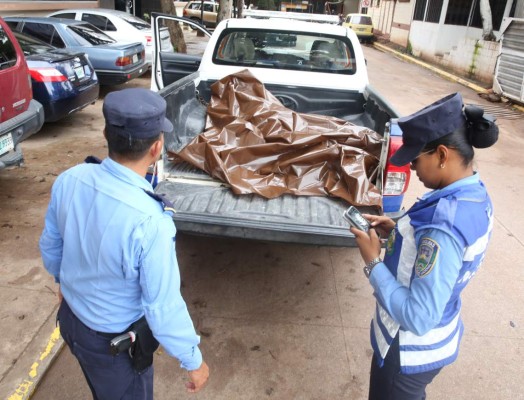 Motociclista muere atropellado por rastra