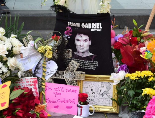 Juan Gabriel recibe el adiós de sus seguidores en América y España