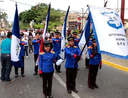 Más de 400 policías darán seguridad en desfiles patrios en San Pedro Sula