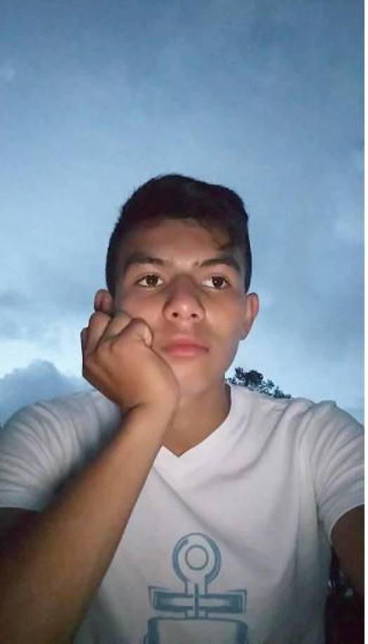 “Te pido q desde donde quiera que estés lo sigas siendo y me sigas cuidando. Teníamos todo un futuro por delante, muchas metas por cumplir. Te prometo q todo eso que me dijiste que querías lo haré por ti mi amor. Dejas un gran tesoro conmigo mi amor. Te amoooo”, cerró.