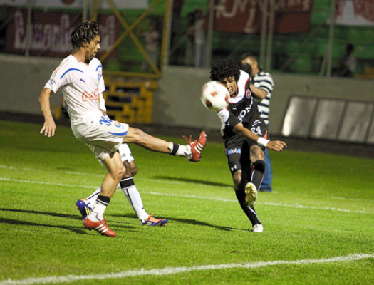Olimpia superó al Alajuela