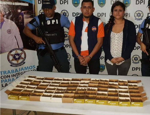 Capturan supuestos colaboradores de una mara trasladando fuerte arsenal