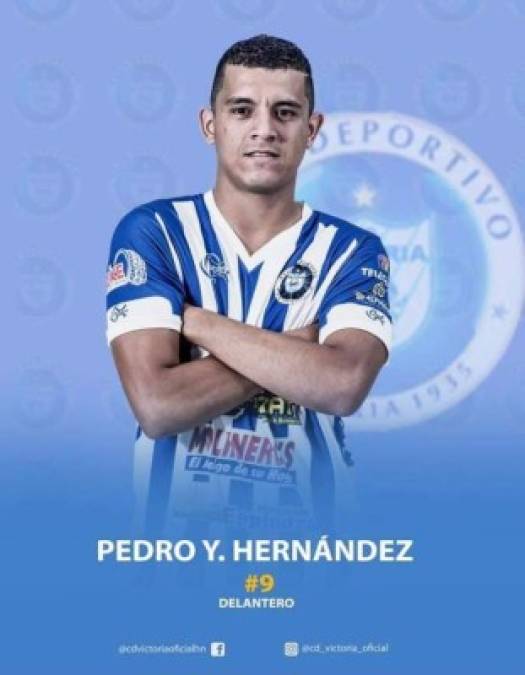Pedro Hernández - Es el delantero que lleva el número 9 en su espalda.
