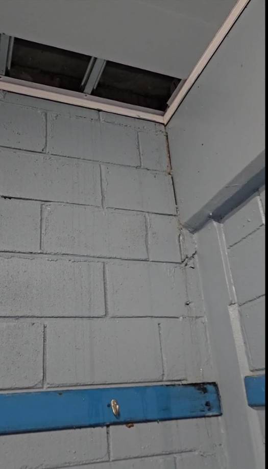 Las pésimas condiciones del camerino asignado a Olimpia en estadio de Choluteca vs UPN