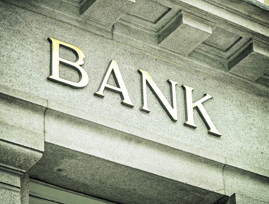 Crédito particular planta cara a la banca tradicional