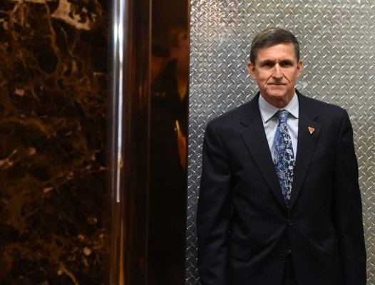 Renuncia Michael Flynn, consejero de seguridad nacional de Trump