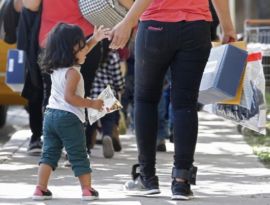 Más de 3,900 niños migrantes fueron separados de sus familias durante Gobierno Trump