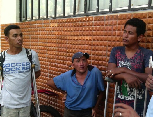 Discapacitados denuncian a policías en la Fiscalía