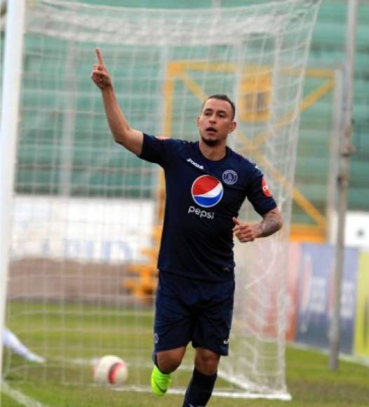 Erick Andino celebrando su gol contra el Honduras Progreso.