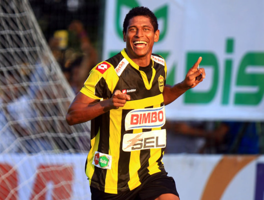 Histórica goleada del Real España al Marathón en un derbi polémico