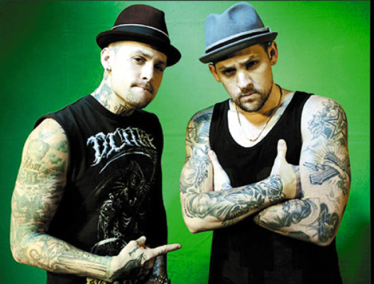 Famosos y sus gemelos