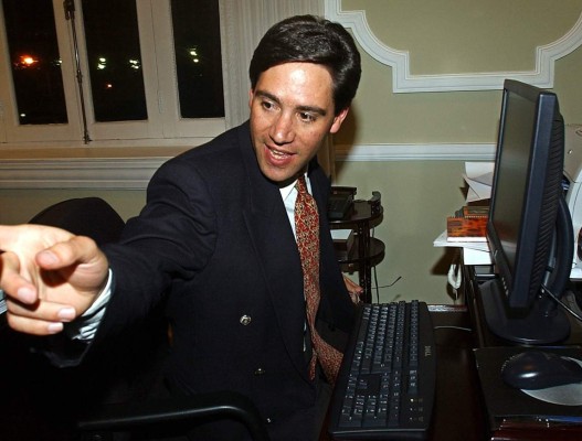 Presentan el libro 'Encrucijadas de la Democracia en Honduras y América Central'