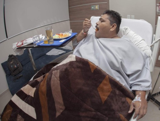 El hombre más obeso del mundo se somete a operación para salvar su vida
