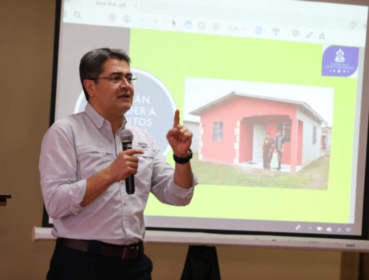 Juan Orlando Hernández: ley de alivio limpiará todo récord de central de riesgo