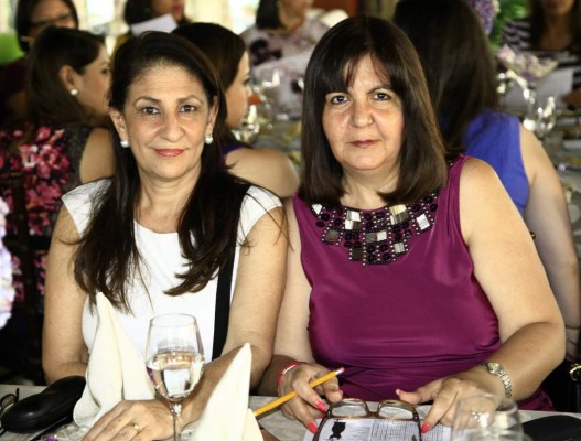 Karina Dieck despide su soltería