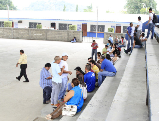 Empleados despedidos de Hondutel piden reintegro