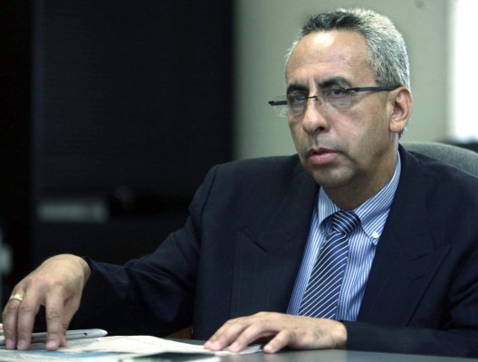 Aseguran cuenta bancaria de especialista del IHSS