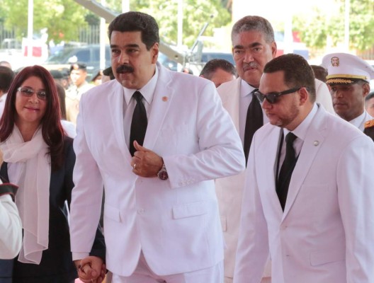Maduro rechaza diálogo con la 'malcriada' oposición