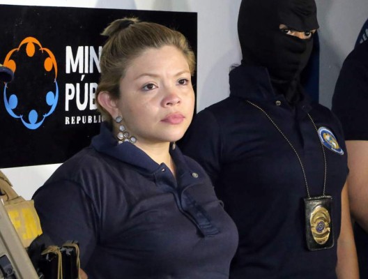 Dictan medidas sustitutivas para empleada de la SAR