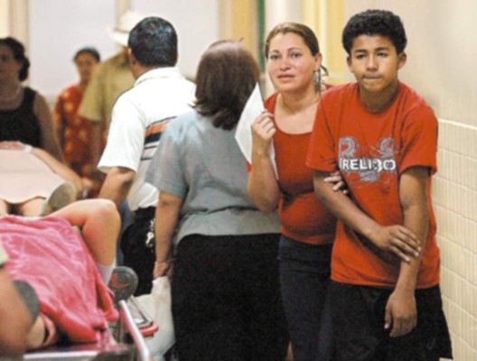 Médicos internos regresan a hospitales