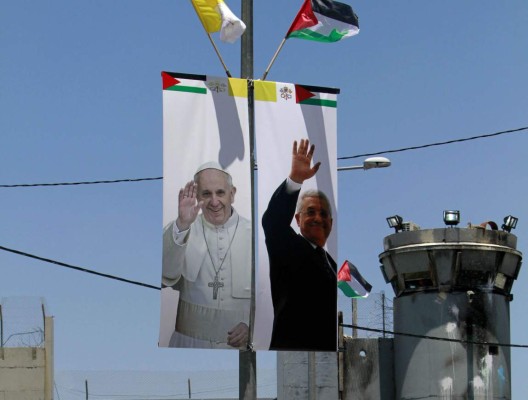 El Papa llega a Tierra Santa y pide solución al conflicto en Siria