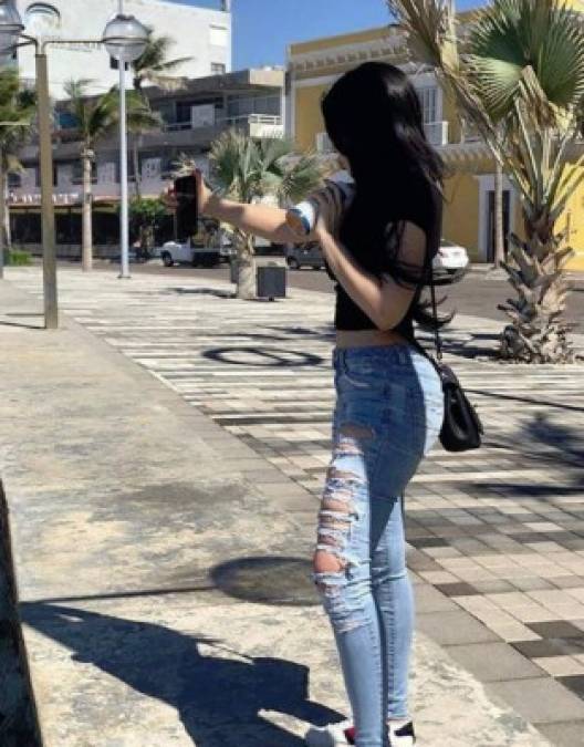 La ex reina de belleza de 29 años compartió una imagen en sus redes sociales del embarcadero de Xochimilco, en la capital mexicana.