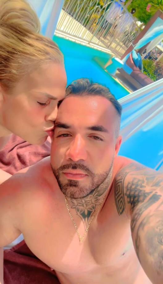 ”Fue él que me pidió que fuera su novia y hemos madurado en nuestra relación en el proceso, él va seguir proponiéndome que más sea de nosotros,”, detalló.