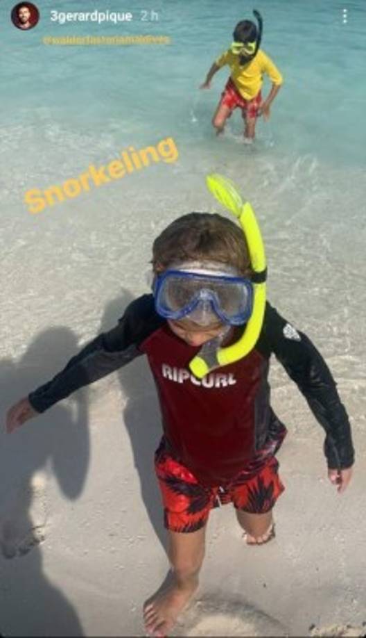 Piqué publicó todas las imágenes de sus hijos jugando en la playa, tal cual como un padre enamorado de sus retoños.