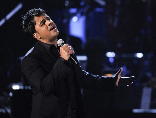 Fonsi inunda Viña del Mar con pasión y ritmo