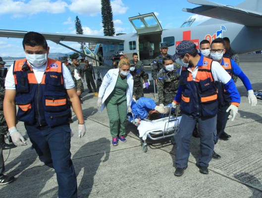 Muere militar herido en explosión de barco en Roatán  