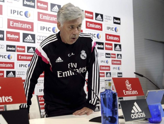 Ancelotti: 'Platini no debe hablar del Balón de Oro”